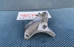 Кронштейн опоры двигателя Audi Q7 4L 2008 7L8199307D BAR, левый
