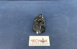 Замок двери передней правой Volkswagen Tiguan I рестайлинг 2012 5N2837016E 5N1 CTHA, передний правый