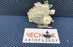Замок двери Audi Q7 4L рестайлинг 2010 8J2837016C CJTC, передний правый