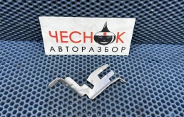 Кронштейн жгута проводов Cayenne 958 Touareg NF Q7 Porsche Cayenne 2 2012 95811043810 CGEA