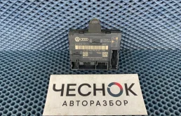 Блок комфорта двери передней пассажирской Audi Q7 4L рестайлинг 2010 4F0959792T 4L CJTC, передний левый
