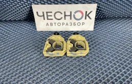 Кронштейн радиатора Volkswagen Passat 2011 1K0121367P B7 CAXA