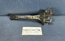 Кронштейн замка капота Volkswagen Touareg 1 2006 7L0805799D GP BMV