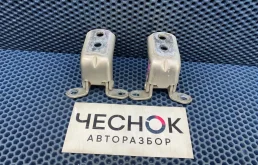 Петли двери передней левой Renault Koleos 1 2010 82421JY00A 2TR