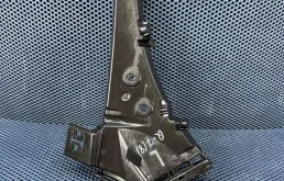 Кронштейн переднего бампера Audi Q7 4L 2008 4L0807283A BHK, передний левый