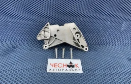 Кронштейн двигателя правый Volkswagen Tiguan 1 2009 06J199207P CAWB, передний правый