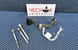 Кронштейн компрессора кондиционера Porsche Cayenne V8 Turbo 2011 95812602000 4852