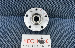 Ступица Volkswagen Tiguan I рестайлинг 2014 8J0598625 CCZD
