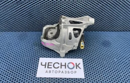 Опора двигателя правая Audi Q7 2016 4M0199372J 4M CREC