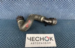 Патрубок системы охлаждения Audi Q7 4L рестайлинг 2010 7L8122101D 4L CJTC