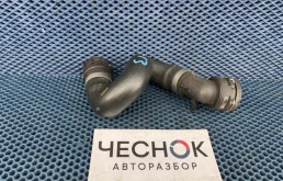 Патрубок радиатора верхний Audi Q7 4L рестайлинг 2010 7L8122101D 4L CJTC