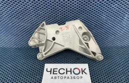 Кронштейн опоры ДВС правый Volkswagen Tiguan 1 рестайлинг 2012 06J199207P CCZD