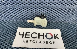Активатор замка крышки бензобака Volkswagen Touareg 1 1K5959782