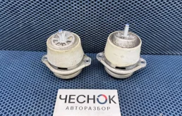 Опора двигателя Volkswagen Touareg 2 2010 7P6199131 NF CGRA