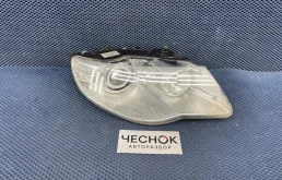 Фара правая Volkswagen Touareg 1 2007 7L6941040D BHK