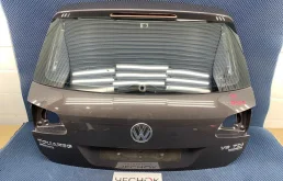 Крышка багажника Volkswagen Touareg 2 2012 7P6827025B NF CRCA