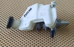 Главный тормозной цилиндр FORD FUSION 2012 1743440 CBK FYJA