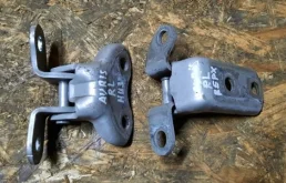 Петля двери TOYOTA AURIS 2009 6876020121 ZRE150 1ZR-FAE, задняя левая