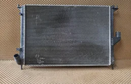 Радиатор основной RENAULT DUSTER 2013 8200735039 HSM K4M606