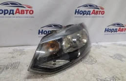 Фара левая Volkswagen Polo 6RU941015, передняя