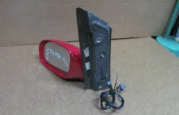 Стекла и зеркала для Volkswagen Touran 2008 года на фотографиях