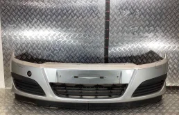 Бампер передний Opel Astra Astra H 2004-2007 2006 1,9 CDTi Дизель МКПП 6ст. Универсал.