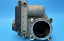 Дроссельная заслонка Ford Focus 2 1505642 1.6