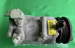 Компрессор кондиционера Ford Focus 2 2010 1809656 1.6