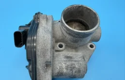 Дроссельная заслонка Ford Focus 2 1505642 1.6