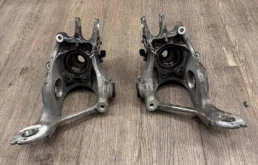 Кулак поворотный Audi Q5 8R0505435C 8R, задний левый