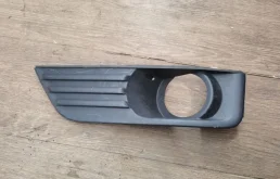 Облицовка ПТФ Ford Focus 2 1337349, левая