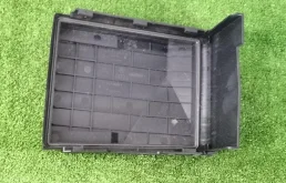 Крышка блока предохранителей audi rs q3 2016 1K0937132F 8U CZGA