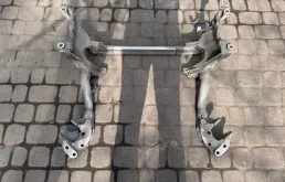 Подрамник AUDI Q5 8R0399315J 8R, передний
