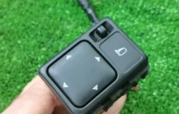 Джостик управления зеркалами автоскладывание nissan Navara 2005-2015 25570CT00B D40