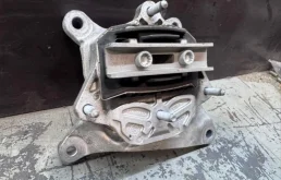 Подушка крепления АКПП AUDI S4 2017 8W0399156 B9 CWGD