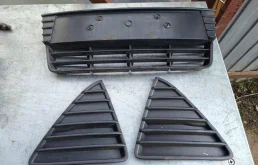 Решетка бампера комплект Ford Focus 3 2013 1718734 ДОРЕСТАЙЛИНГ PNDA, передняя