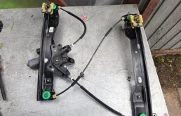 Стеклоподъемник ford Focus 3 2011-2019 1870697, передний правый