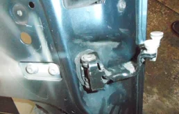 ролик двери сдвижной правой Volkswagen Caravelle T5  2007