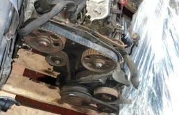 Двигатель с навесным и столб для Volkswagen Passat Variant (B3, Typ 35i) 1988-1993