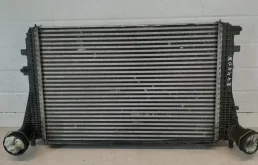 Интеркулер Volkswagen Touran 2003-2010 1K0145803T