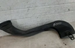 Воздухозаборник Opel Astra J 2010-2015 13307080