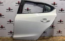 Дверь задняя левая Mazda 3 BM
