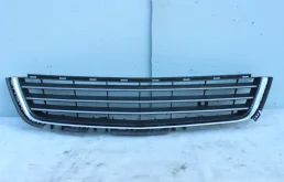 Решетка бампера центральная Opel Astra H 07- РБ12