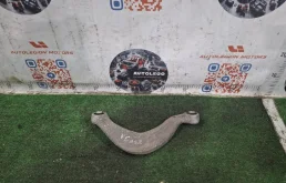 Рычаг задний левый Audi A8 2012 8K0505323H D4 CDSB