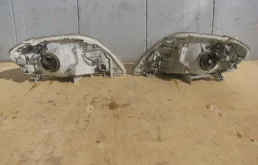 Фары для Toyota Corolla 2001 года на фотографиях