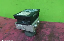 Блок ABS для Skoda Rapid 2014 года на фотографиях