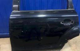 Двери для Audi Q7 2011 года на фотографиях