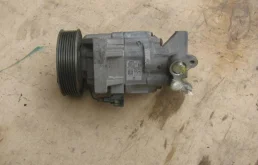 Компрессор кондиционера для Nissan Tiida на фотографиях