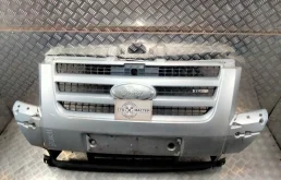 Бампер передний центральный Ford Transit 1709130 2.2