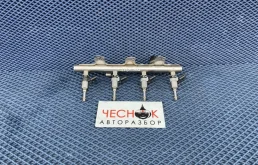 Форсунка топливная Volkswagen Tiguan 1 2009 06J133317J CAWB